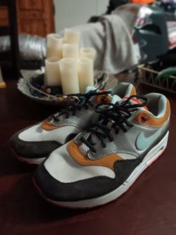 Nike Air Max 1 Sneakers