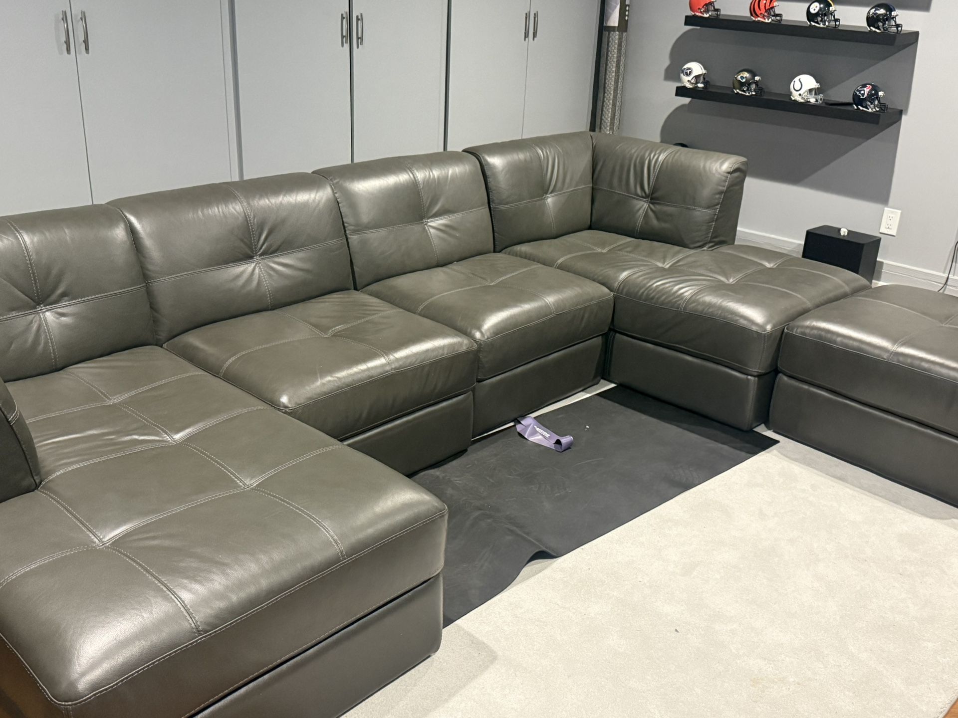 Leather Sectional Grey High Quality Sofa Couch Like Brand New
