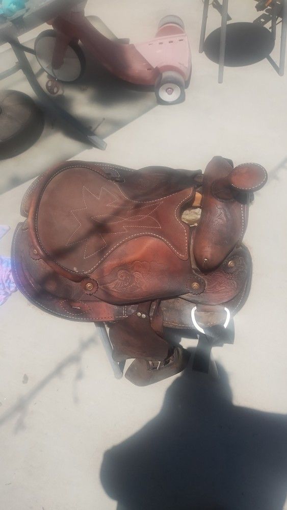 Saddle