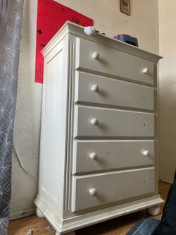 White cabinet