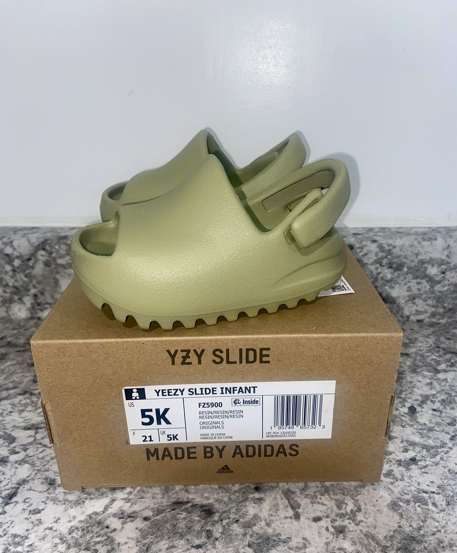 Infant Size 5k Adidas Yeezy Slide Resin FZ5900