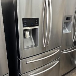 SAMSUNG STAINLESS STEEL FRENCH DOOR REFRIGERATOR 