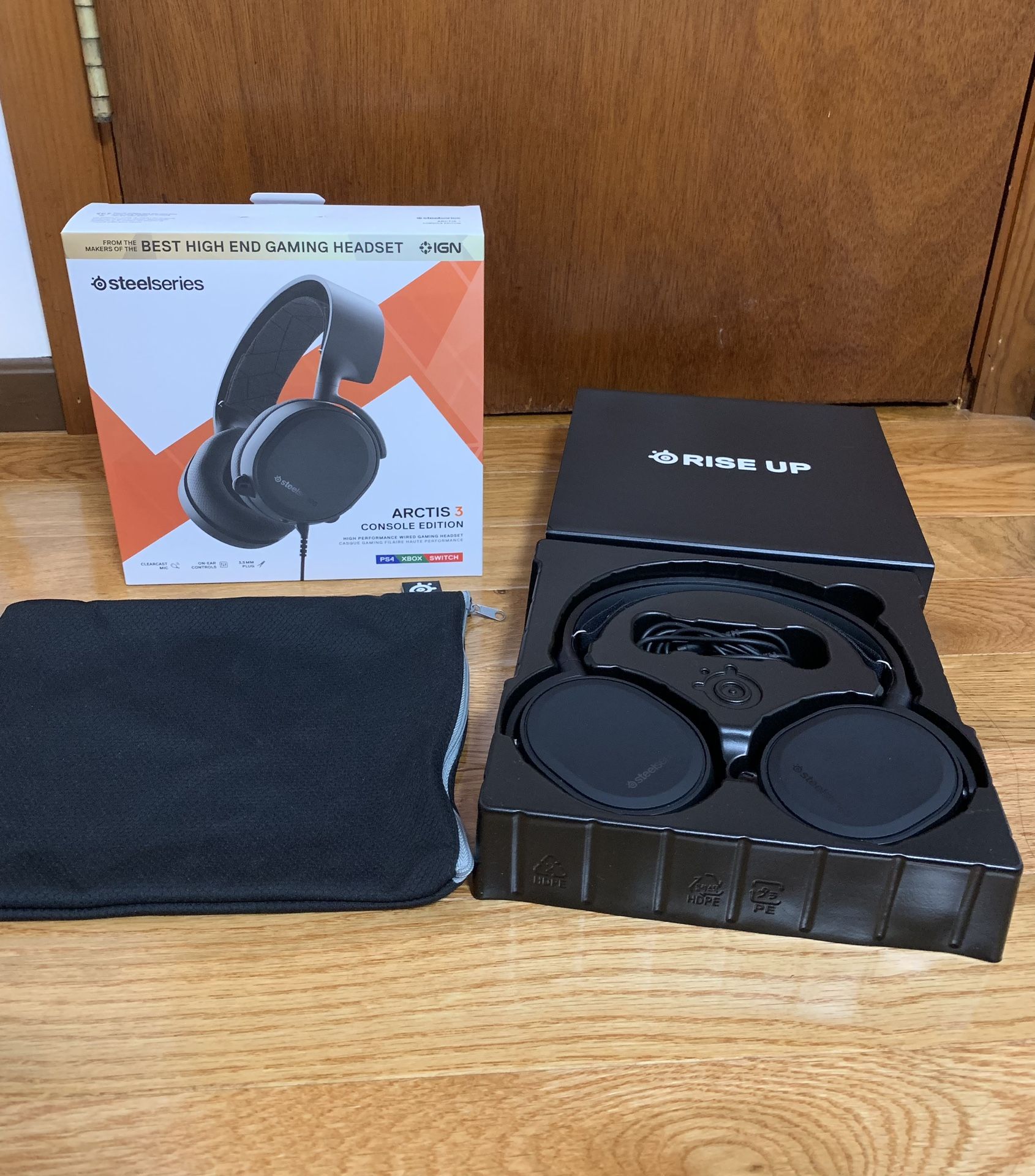SteelSeries Arctis 3 Console Edition Gaming Headset (ALL PARTS INCLUDED)
