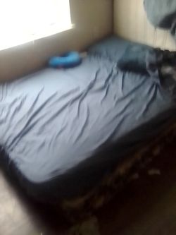 Full size bed