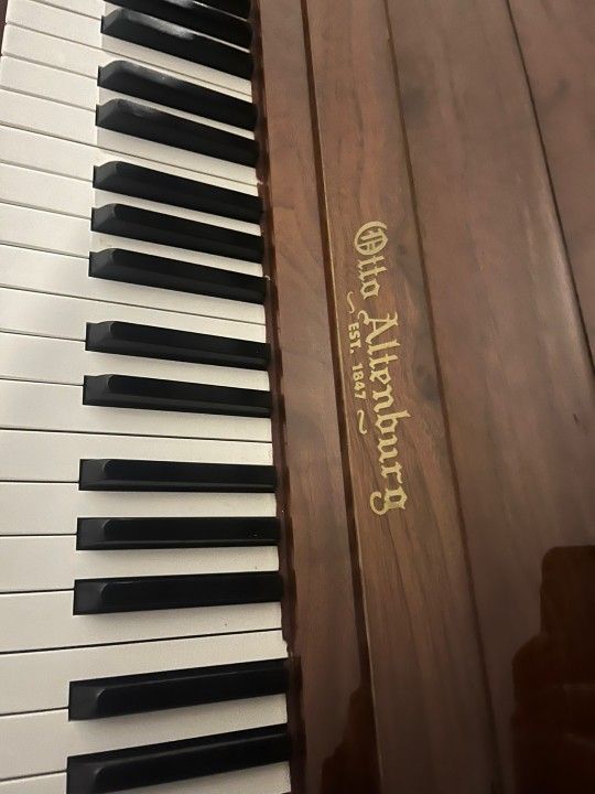 Used Piano Sale