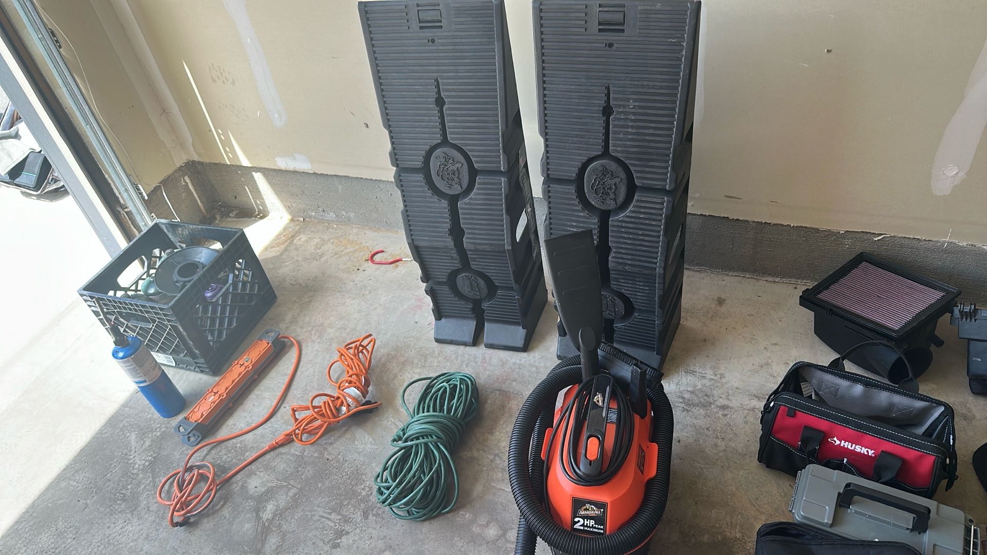 Extension Cords/car Ramps/vacuum