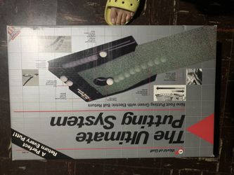 Golf Putting Mat With Automatic Ball Return