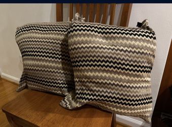 Throw Pillows