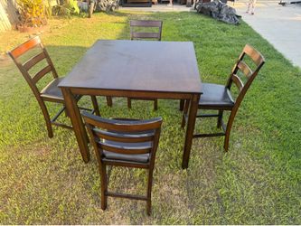 4 Chair dining set