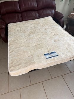 Free living room furniture