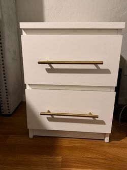 2 ikea white nightstands