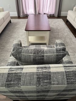 Accent Chairs
