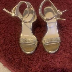 Michael Kor Heals Size 7