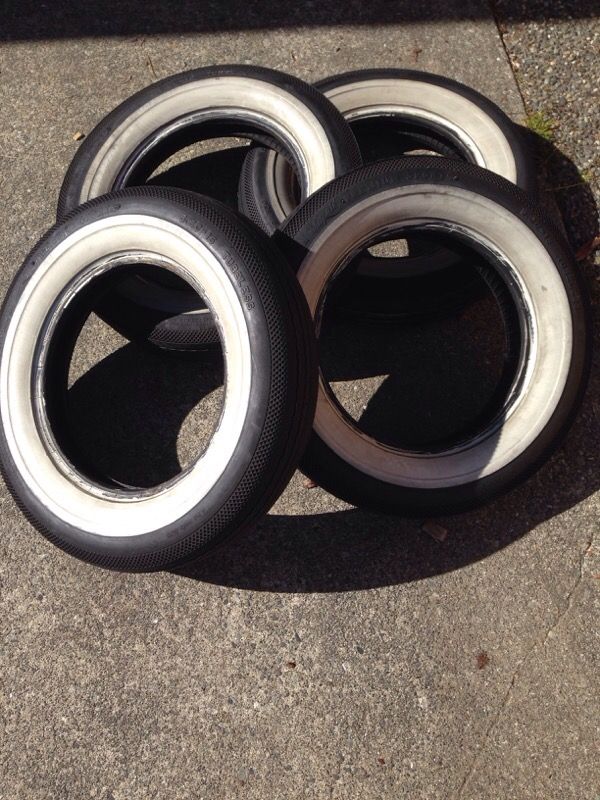 1962 VW Bug white wall tires.