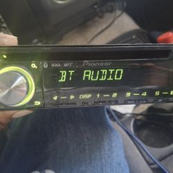 STEREO PIONEER CD AUX USB BLUETOOTH CAMBIA DE DIFERENTES COLORES GOOD CONDICIÓN ABLO ESPAÑOL 