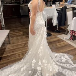 Lacy Wedding Dress Woman’s 6-8 