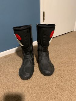 Motor cycle boots