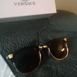 BRAND NEW!!!DESIGNER SUNGLASSES!!!