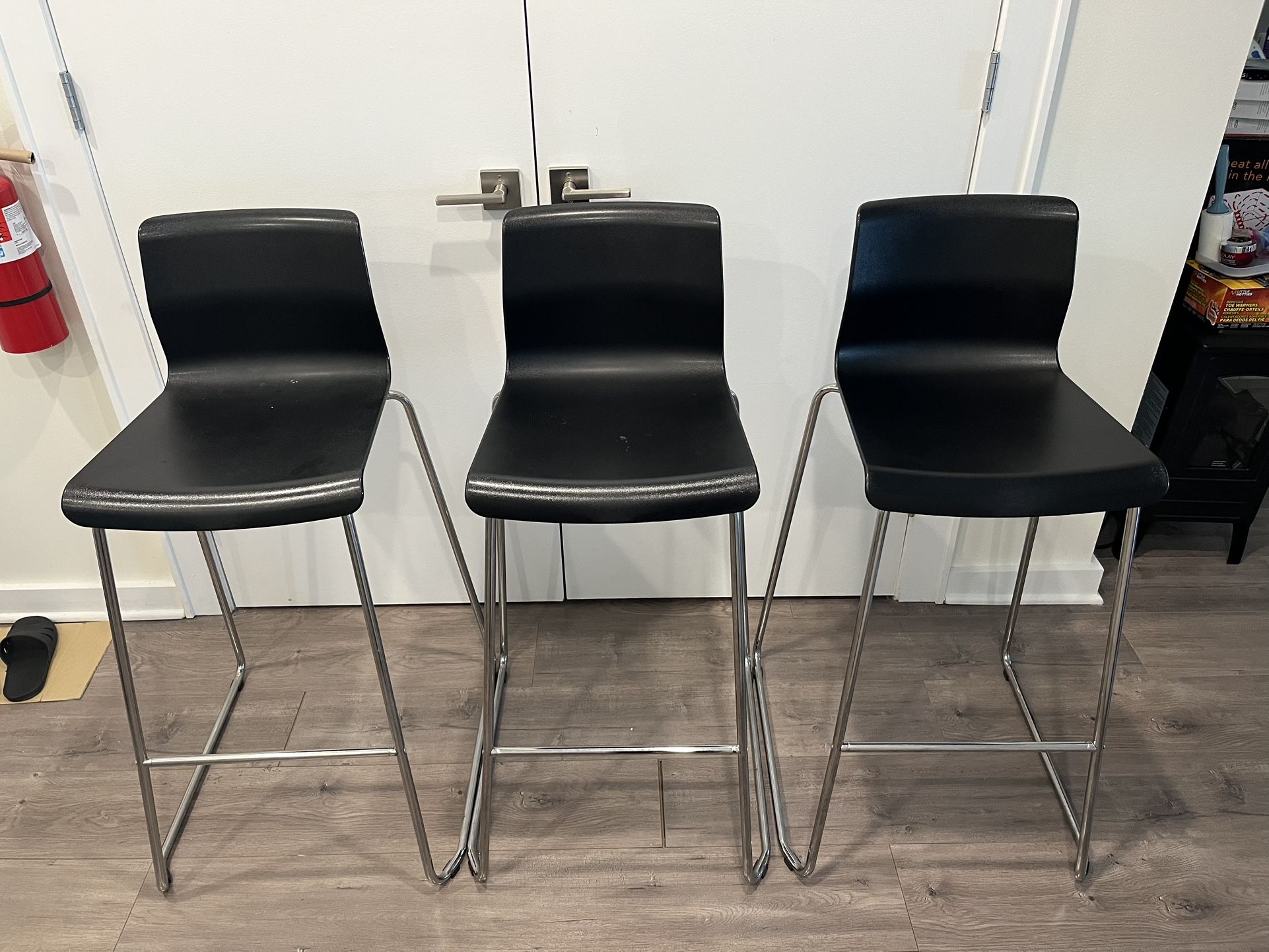 Countertop Chair/ High Chairs 3sets (15$ Each) TAKE ALL FOR 40$