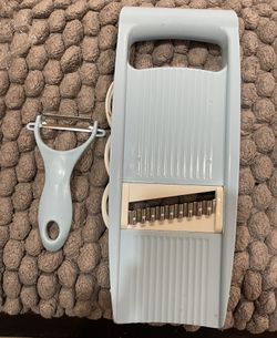 Vegetable dicing gadget