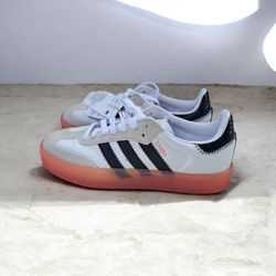 Brand New Women's Sambas
