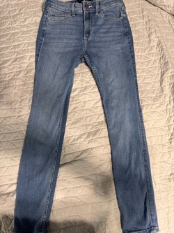 Hollister High Rise MOM Jeans 