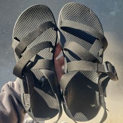 Women's Sandals Worn A Couple Of Times $15 Firm