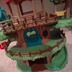 Litle ' Woodsies Toy Tree House & Ascesories 