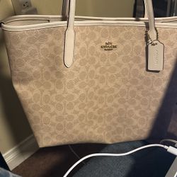 Coach Tote 