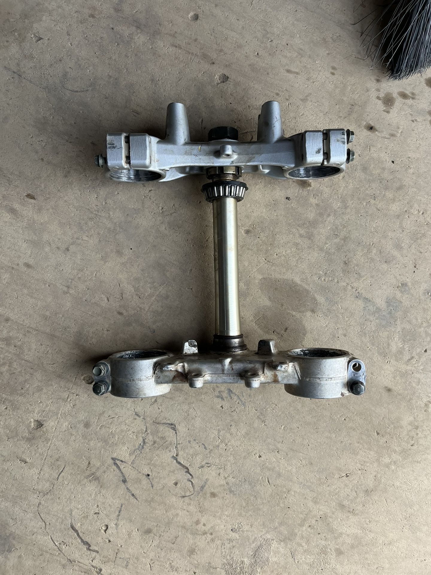 Yz 125 Front Fork Towers 