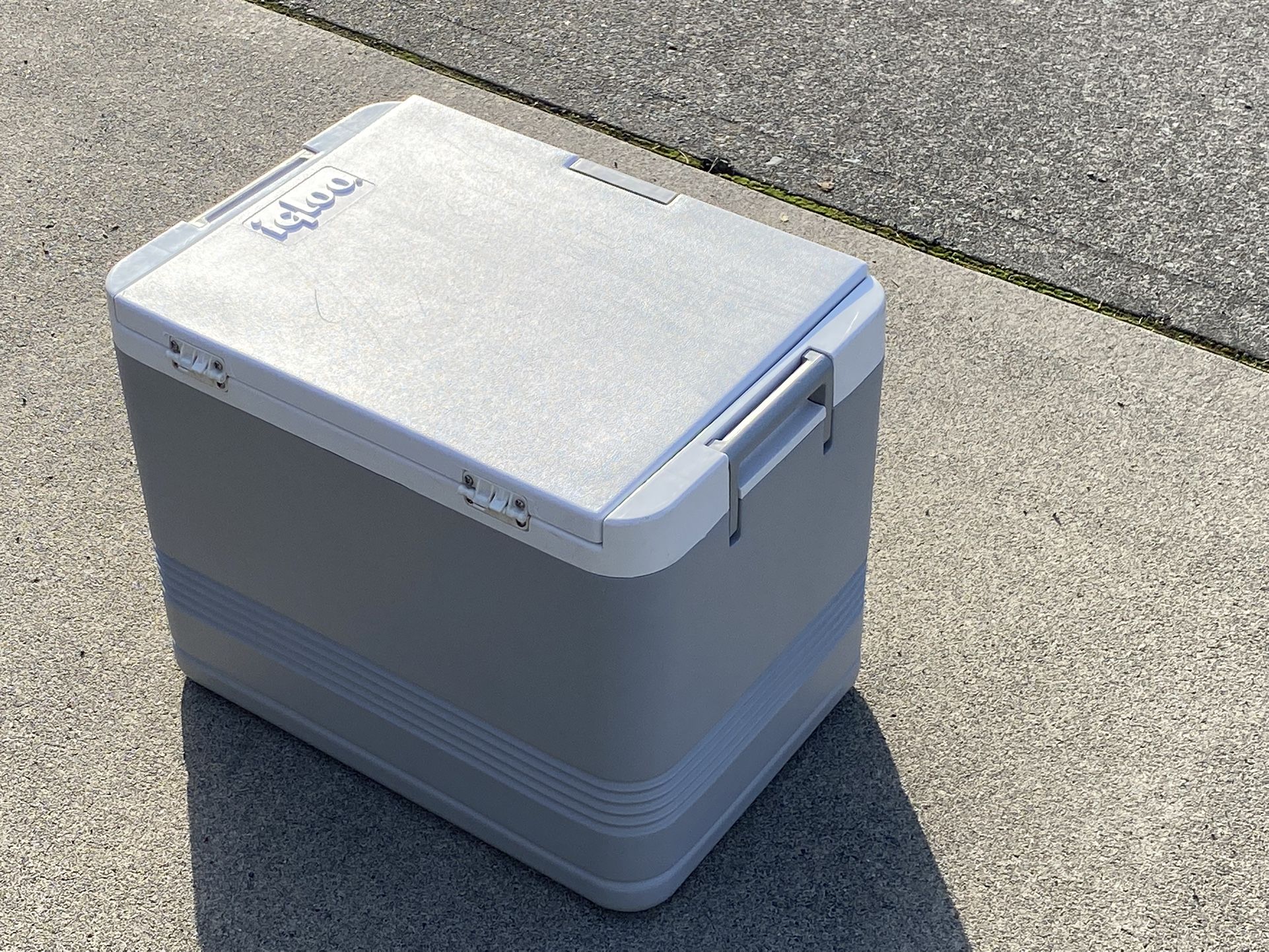 Igloo Koolmate 40 for Sale in Auburn, WA OfferUp