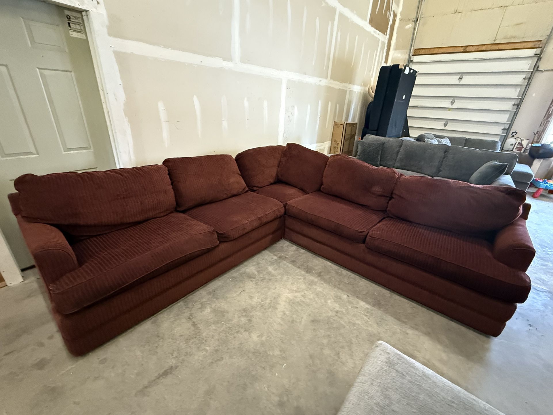 *Free Delivery* Wine Red La-Z-Boy 3 Piece Sectional