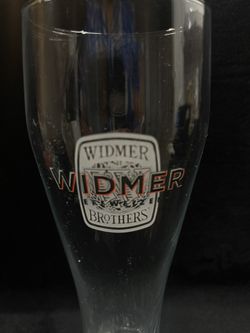 Widmer Brothers Brewing 17oz Tall Swirl Pint Hef Glass Brewery Beer Glass
