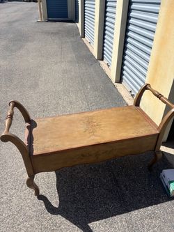 Vintage Wood Storage Bench with Floral Detail
