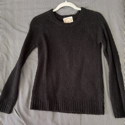 Women’s Black Sweater. Size:M