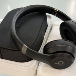 Beats Solo 4 On-Ear Wireless Headphones