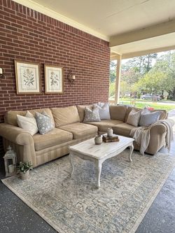 Delivery Available- L Shaped Pottery Barn Sectional Sofa Couch