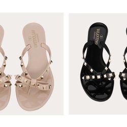 Flats Sandals *V.G* $30