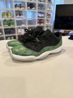 Jordan 11 Low, No Box