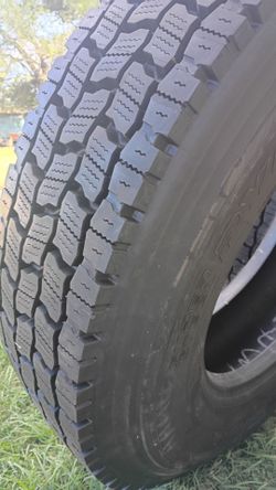 4 NEW 295/75R22.5 Drive Tires Bandag Yokohama 0 Miles