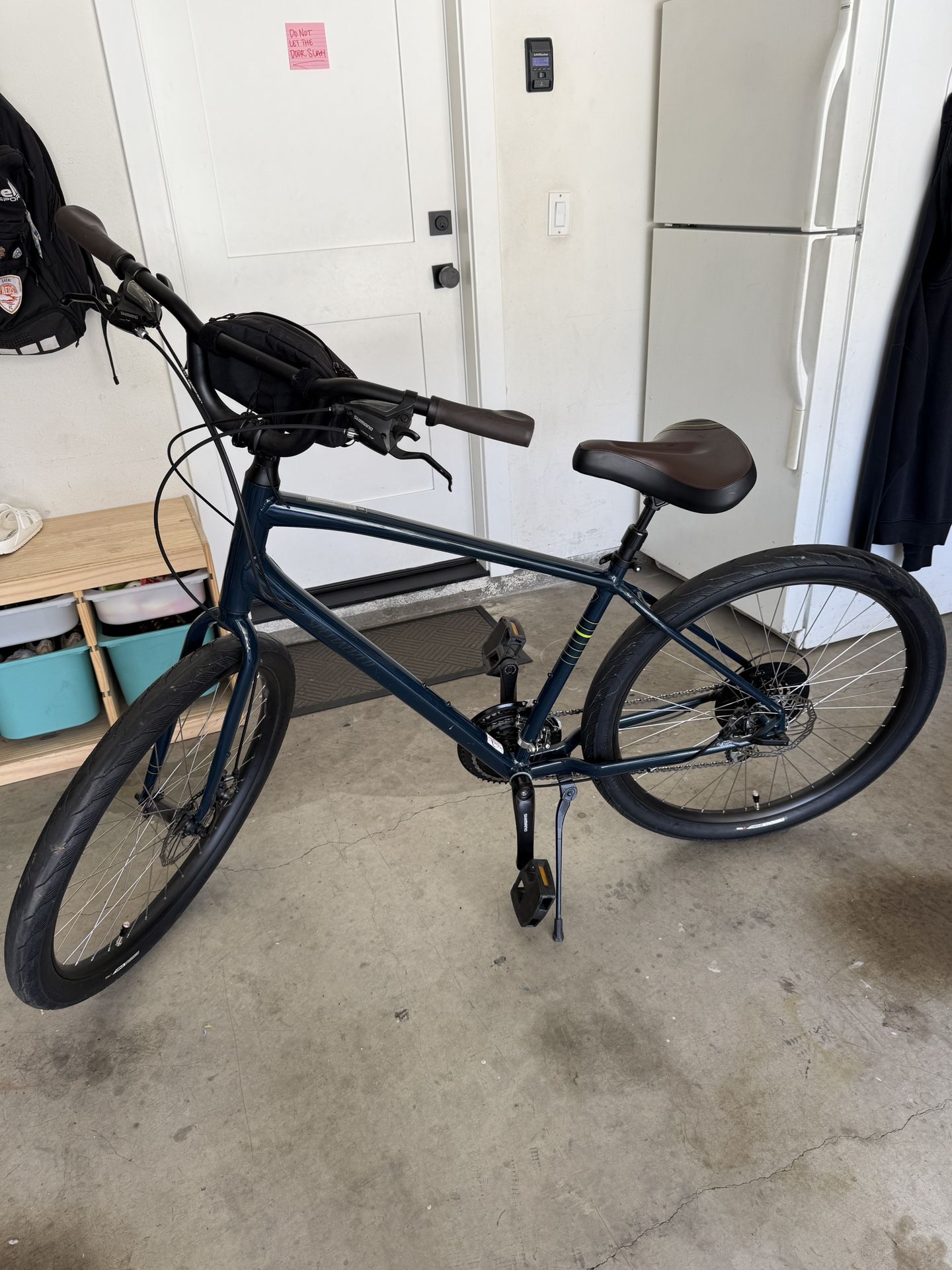 Specialized - Roll Sport 7-Speed Bike