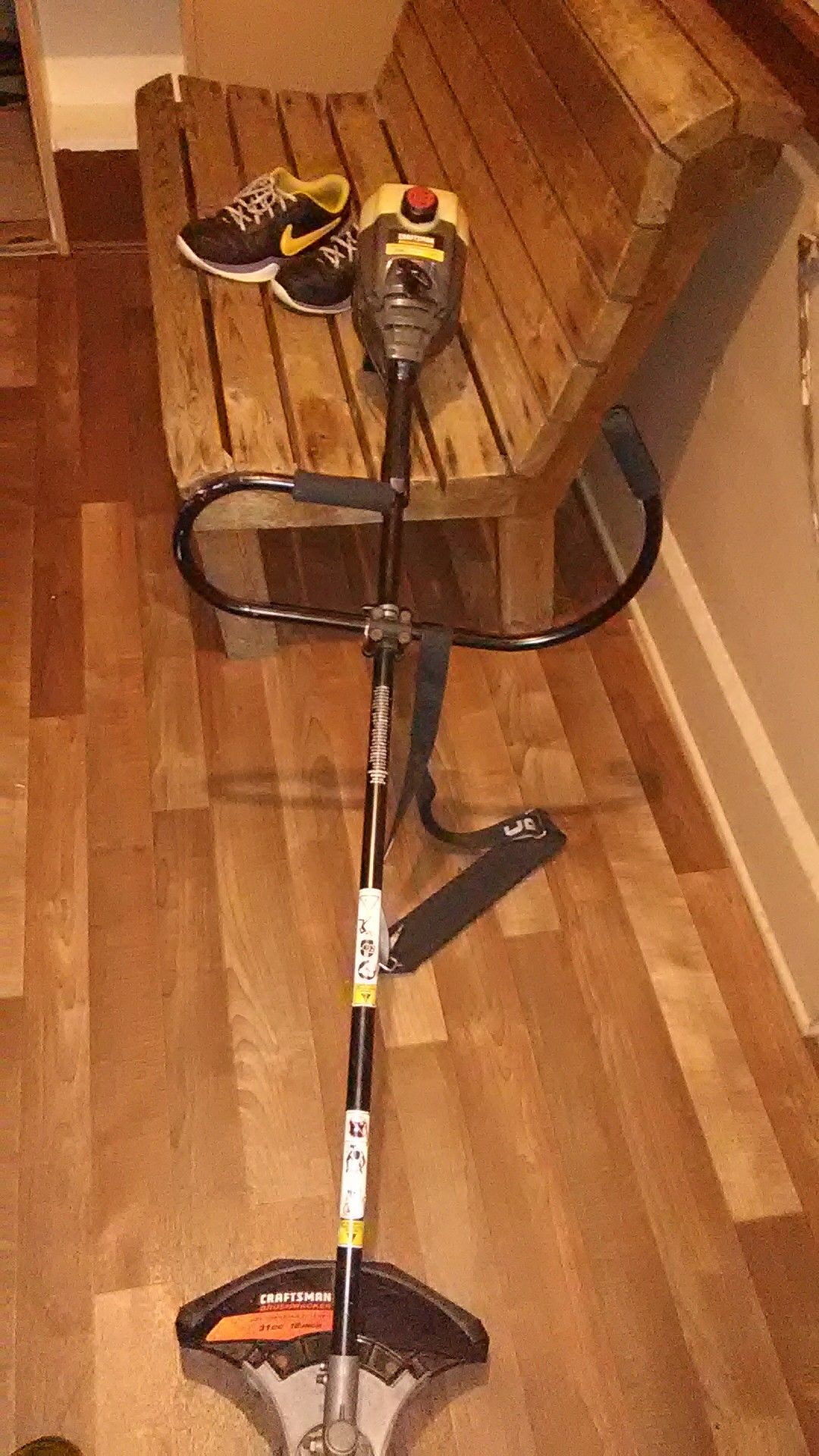 31cc craftsman brushwAcker 18" straight shaft gas operated trimmer.