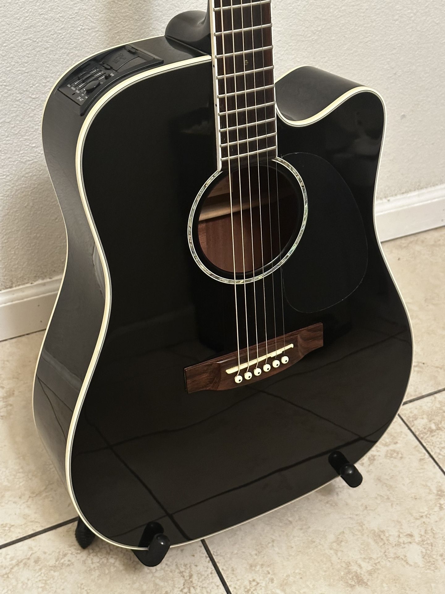 Takamine Acoustic Electric Guitar