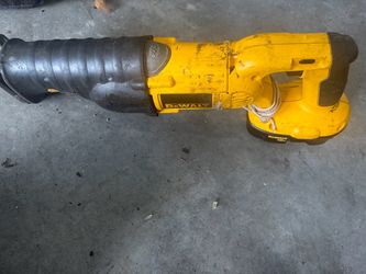 Dewalt 18v Reciprocating Saw w/ 1 battery
