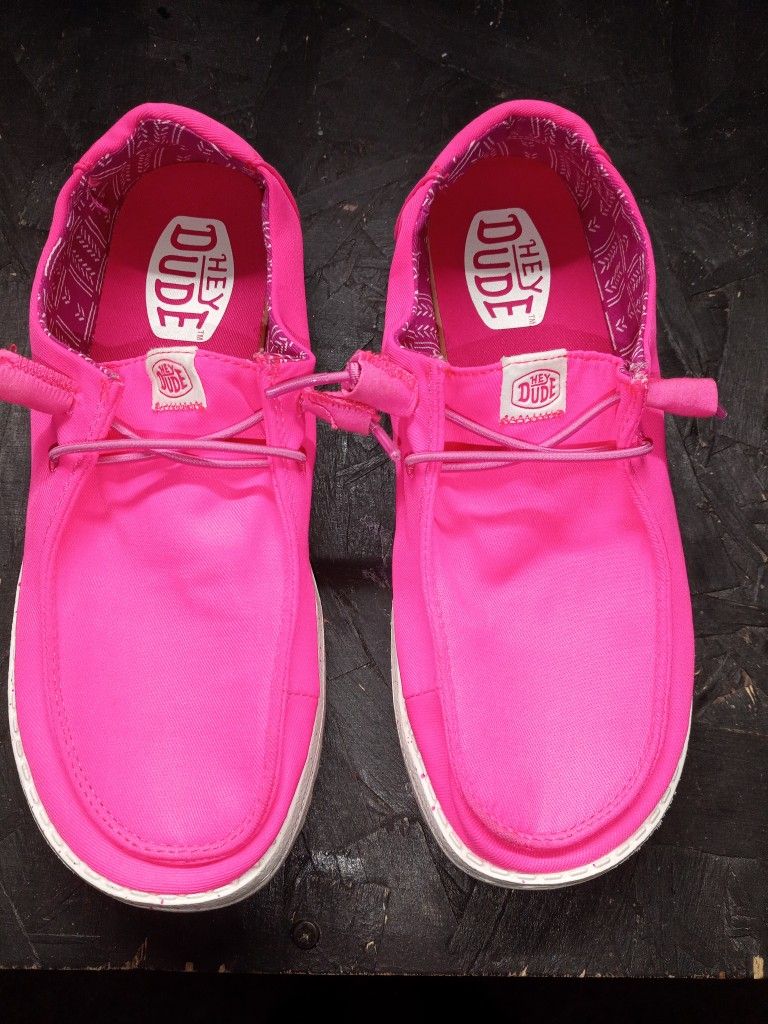 Hey dudes Woman Size 7