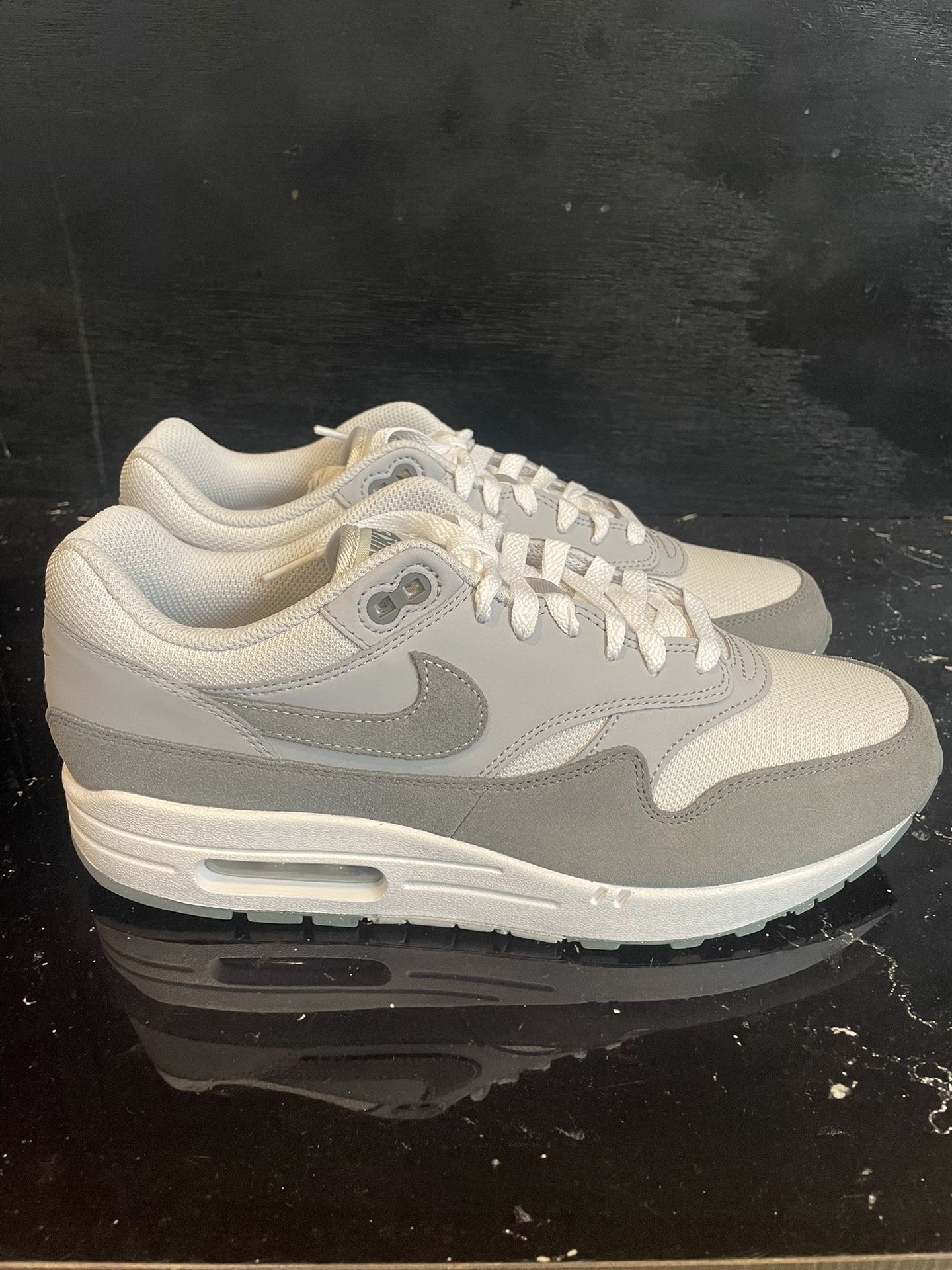 NIKE AIR MAX 1 (PHOTON DUST/SMOKE GREY-WOLF GREY-WHITE) Sz 10.5