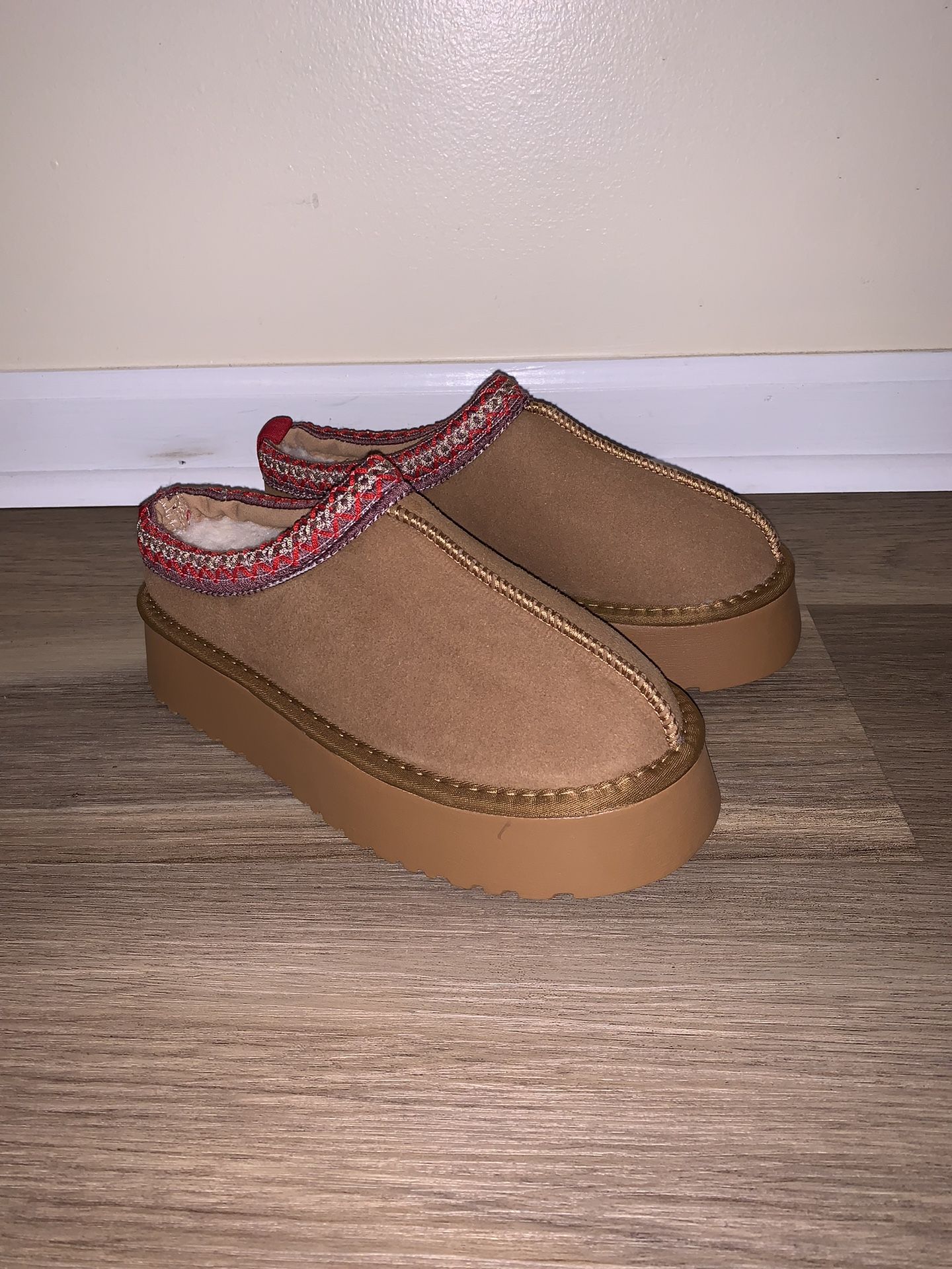 UGG Dupes Size 9