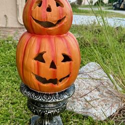 Halloween 2Ft Vintage LED Light Up Jack  O’ Lanterns On Silver Urn NWT