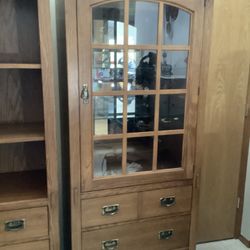 Bassett Curio Cabinet Lighted