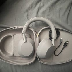 Sony WH-1000XM5 Premium Noise Canceling Wireless